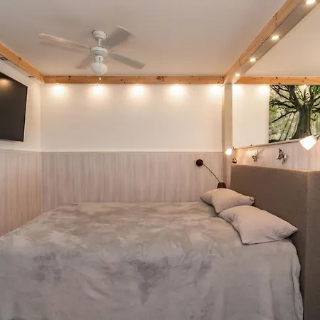 Wohlfuehloase Im Schwarzwald Mit Panoramablick 恩可洛斯特勒